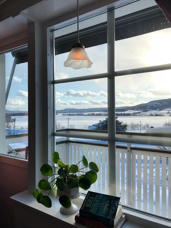 Villa Utanfoer Oernskoeldsvik, Hoega Kusten Exterior foto