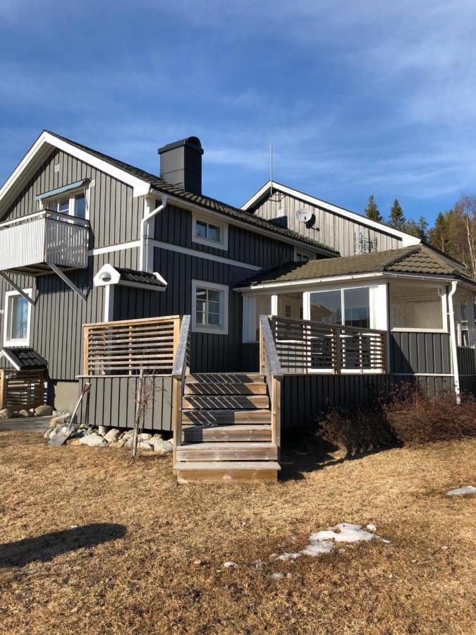 Villa Utanfoer Oernskoeldsvik, Hoega Kusten Exterior foto
